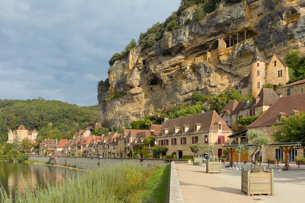 The village of La Roque-Gageac along the Dordogne river